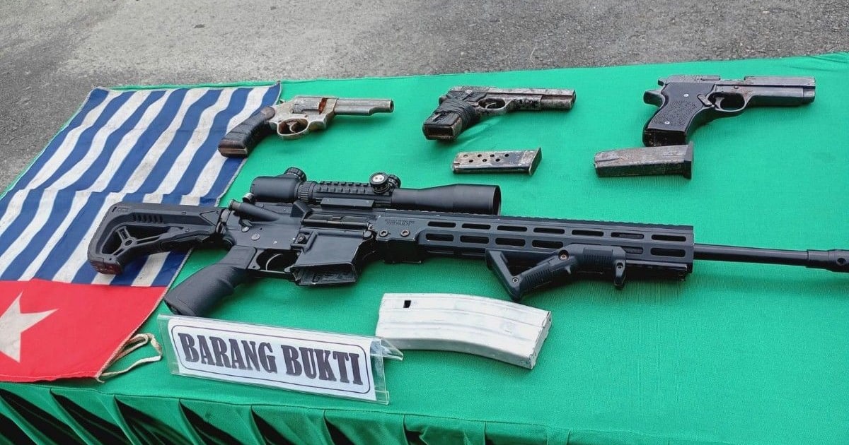 Empat Anggota KKB Serahkan Senjata Api dan Kembali ke NKRI