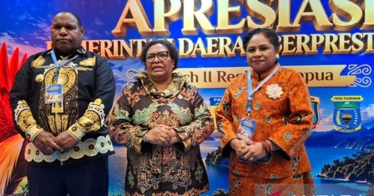 Pemkab Jayawijaya Raih Penghargaan Layanan Pendidikan-pengelola Sampah