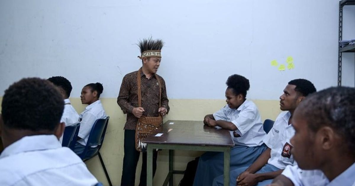 Wamendikdasmen Apresiasi Pembelajaran Kontekstual Murid Papua di SAI